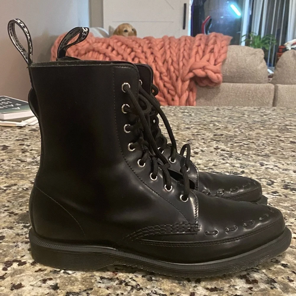 Dr. Martens Geordin boot punk-inspired details - Picture 5 of 16